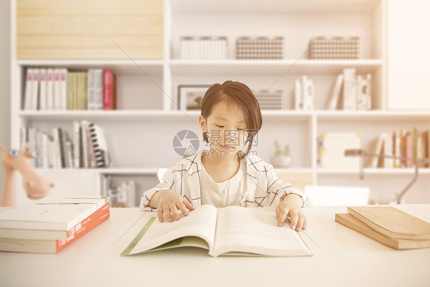 广东沿海发布一批台风预警，多地发布雷雨大风黄色预警，珠海天气→