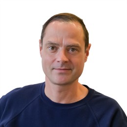 美财长贝森特：美联储下个月应考虑降息50基点