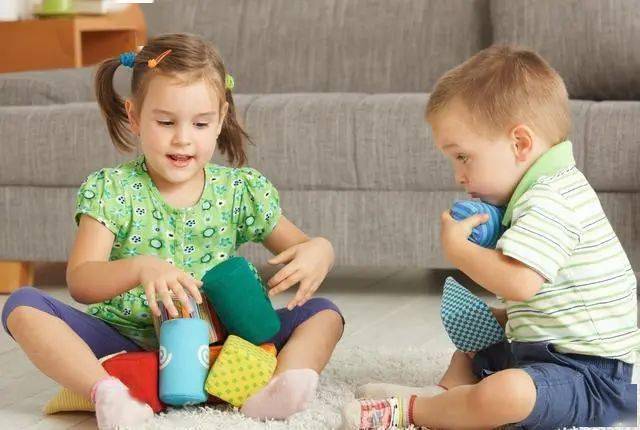 美股异动 | 比特币相关股票普遍下跌 Coinbase(COIN.US)下滑逾4%