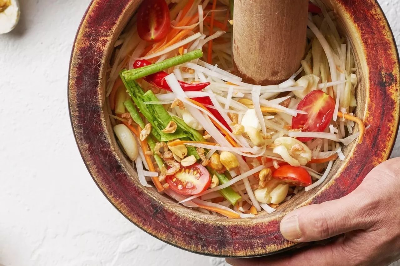 复星医药(02196)创新药交易引发市场关注，双重价值即将释放