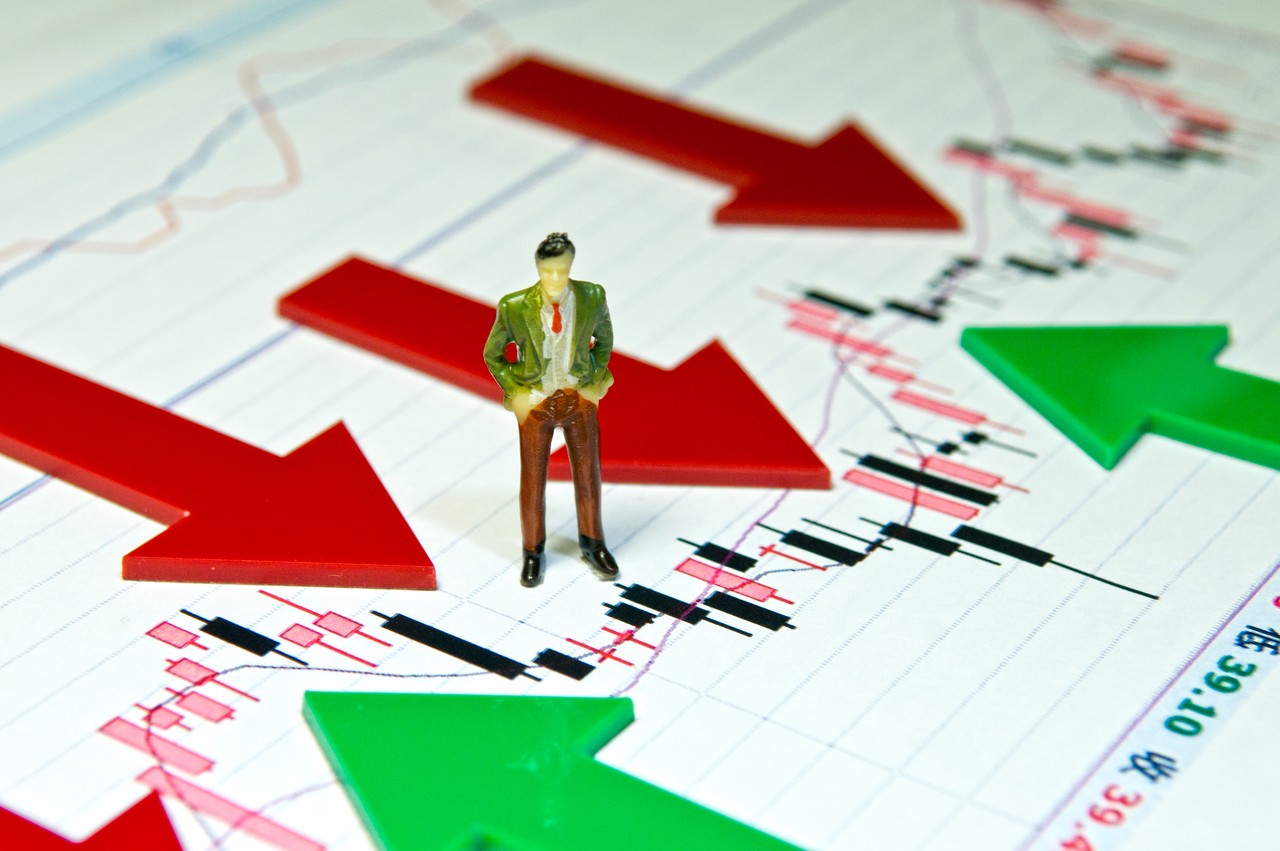 星巴克(SBUX.US)在华“卖身”背后的盈利困局：降本降价攻下沉还是坚守高端？