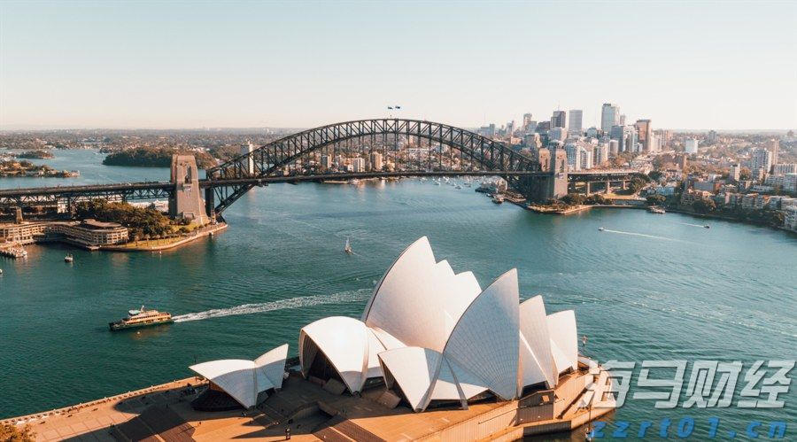 徐查清荣膺“龙湾杯”全国木雕大赛桂冠