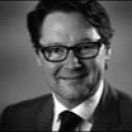 女生考上清华大学，学校奖励100万元奖学金