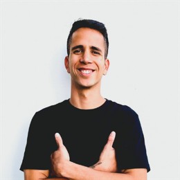 “稀客”紫背椋鸟到访福建